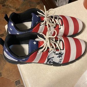 Size 13 trump tennis shoes. No real wear don’t fit any more had to go to a 14